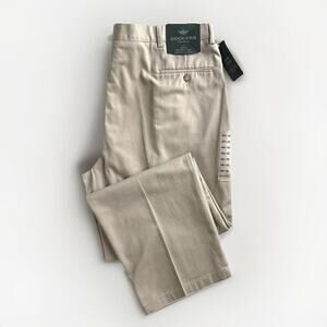 DOCKERS Premium Pleated Trouser 44 x 30 Odyssey Twill Classic No Wrinkle Beige